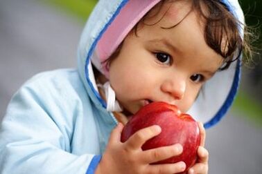Verzehr von ungewaschenem Obst als Ursache einer Parasiteninfektion