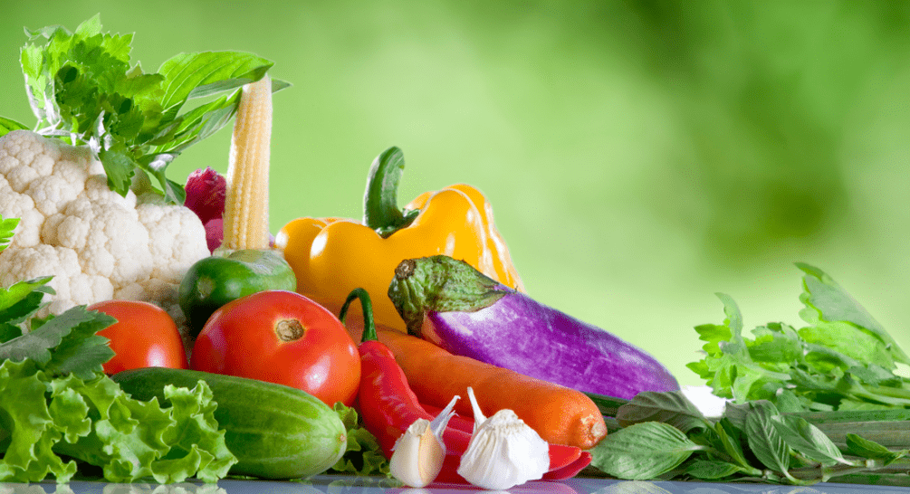 Durch schlecht gewaschenes Gemüse und Kräuter kann es zu einer Wurminfektion kommen. 